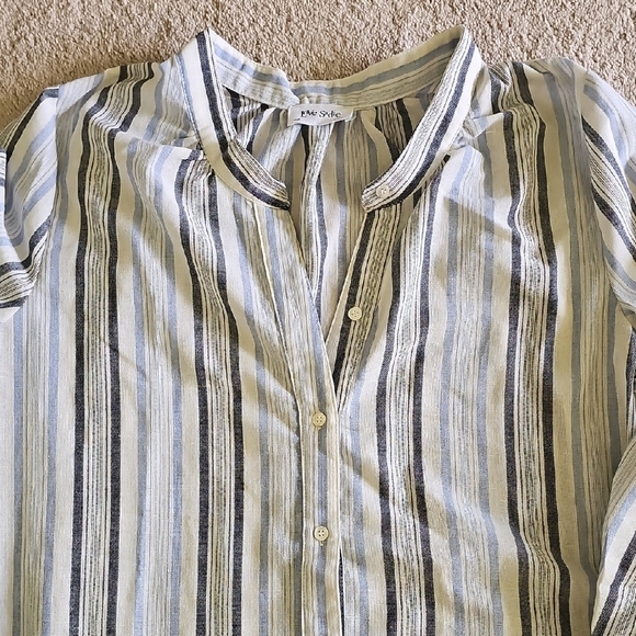 White and Gray 3/4 Sleeve Button Down Blouse - Picture 2 of 8